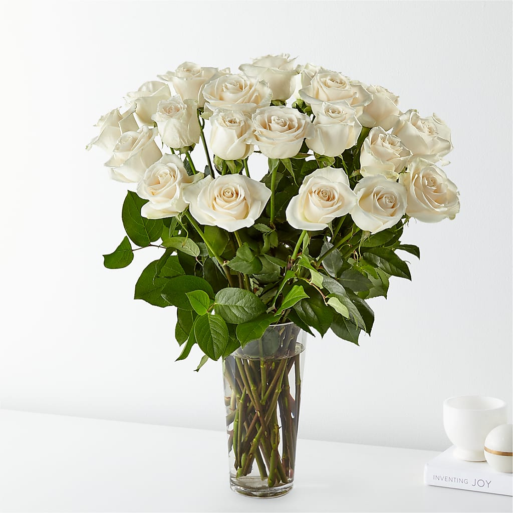 Long Stem White Rose Bouquet – ILLUSIONS FLORAL & GIFTS LLC, Marshfield WI