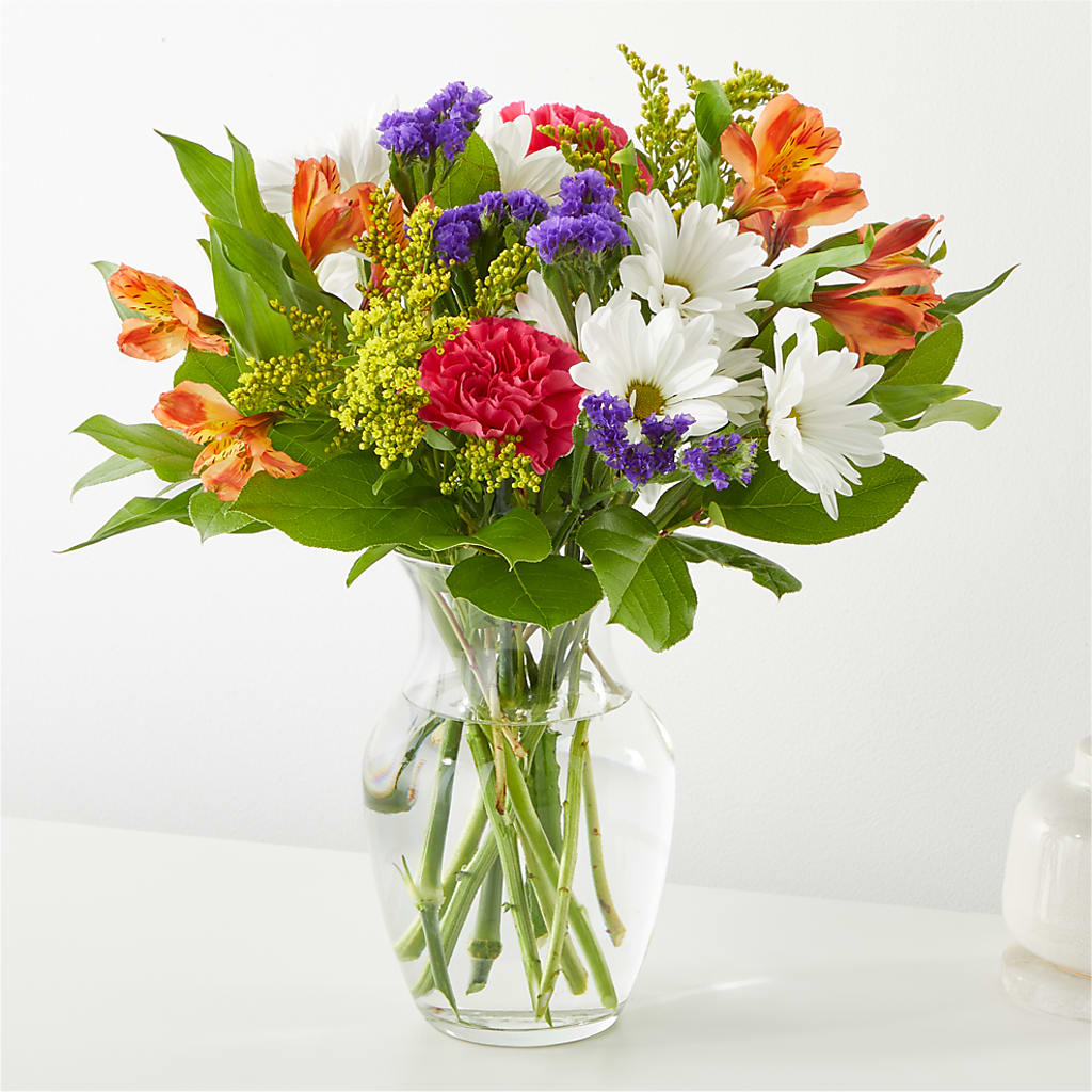 Oopsie Daisy Bouquet – ILLUSIONS FLORAL & GIFTS LLC, Marshfield WI