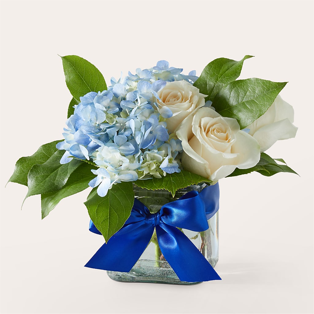 Sky Blue Delight Bouquet – ILLUSIONS FLORAL & GIFTS LLC, Marshfield WI
