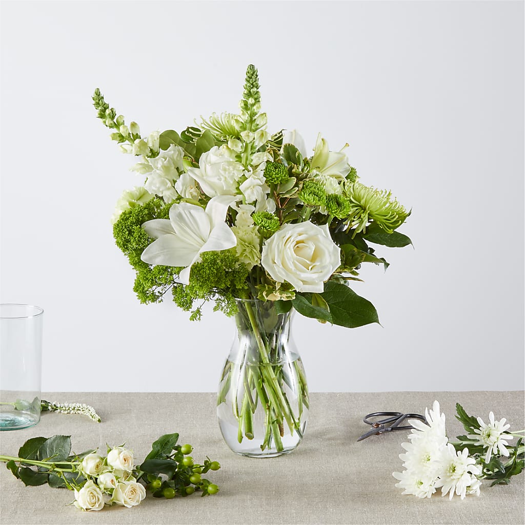 Irish Garden - A Florist Original – ILLUSIONS FLORAL & GIFTS LLC, Marshfield WI