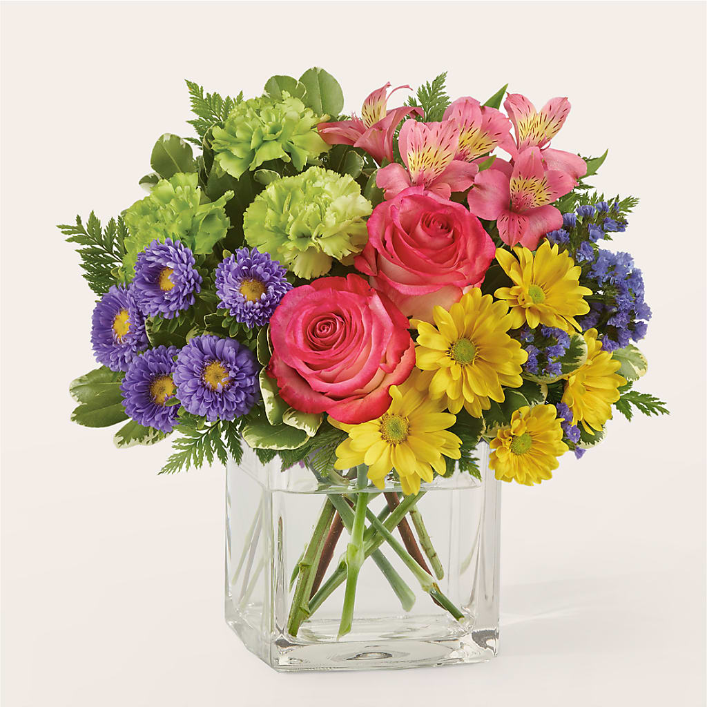 Candy Jar Bouquet – ILLUSIONS FLORAL & GIFTS LLC, Marshfield WI