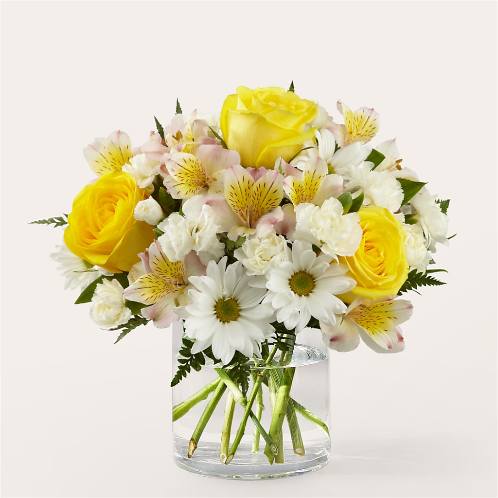 Gleeful Bouquet – ILLUSIONS FLORAL & GIFTS LLC, Marshfield WI