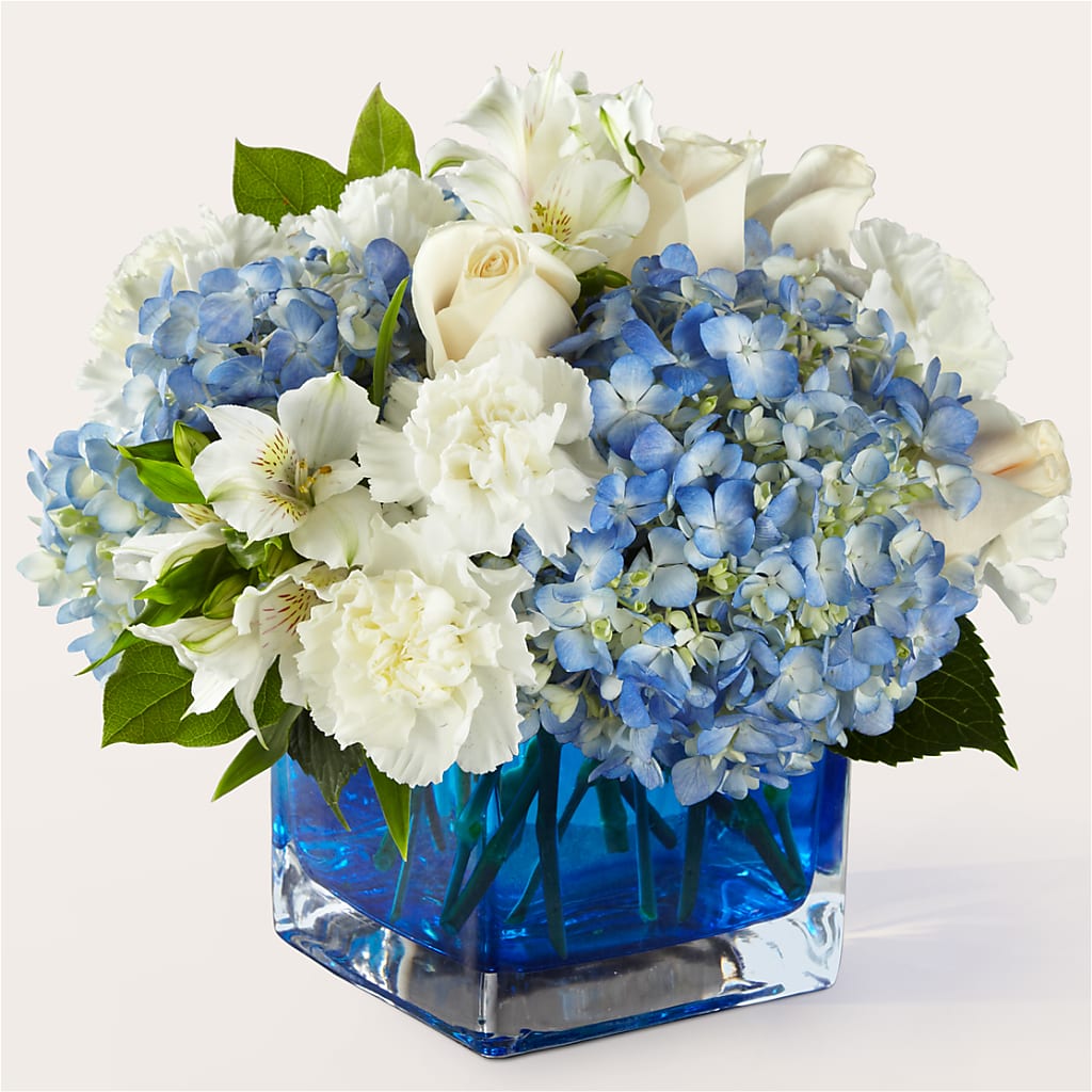 Soothing Waters Bouquet – ILLUSIONS FLORAL & GIFTS LLC, Marshfield WI