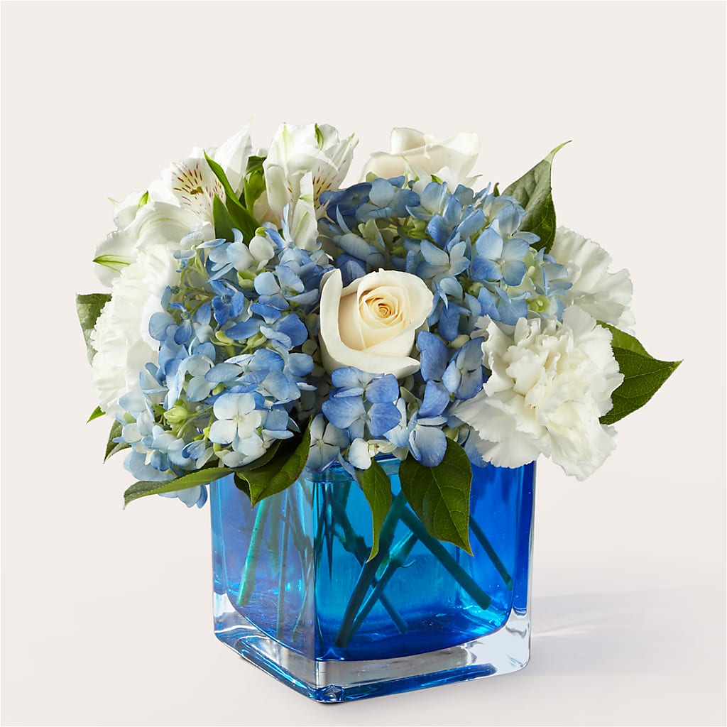 Soothing Waters Bouquet – ILLUSIONS FLORAL & GIFTS LLC, Marshfield WI