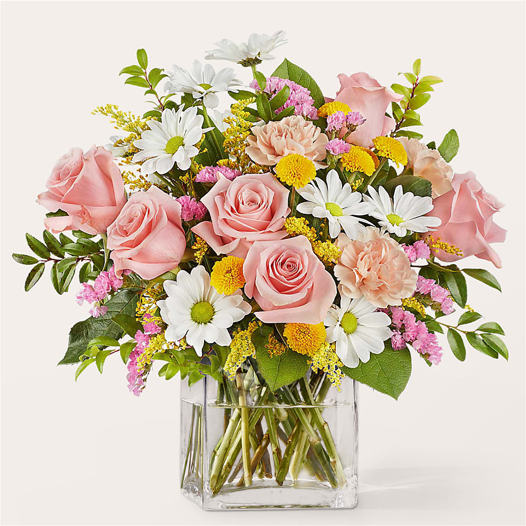 Country Cottage Bouquet – ILLUSIONS FLORAL & GIFTS LLC, Marshfield WI