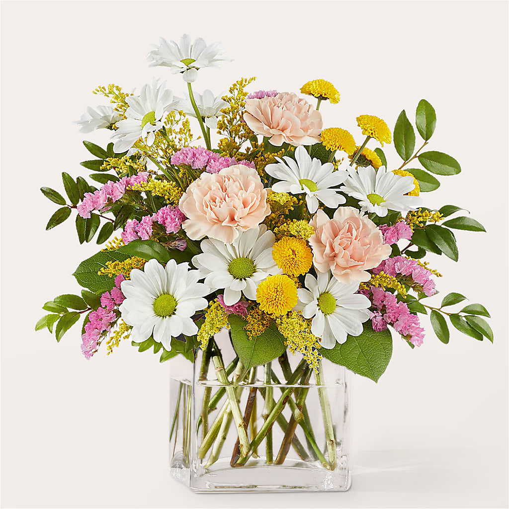 Country Cottage Bouquet – ILLUSIONS FLORAL & GIFTS LLC, Marshfield WI