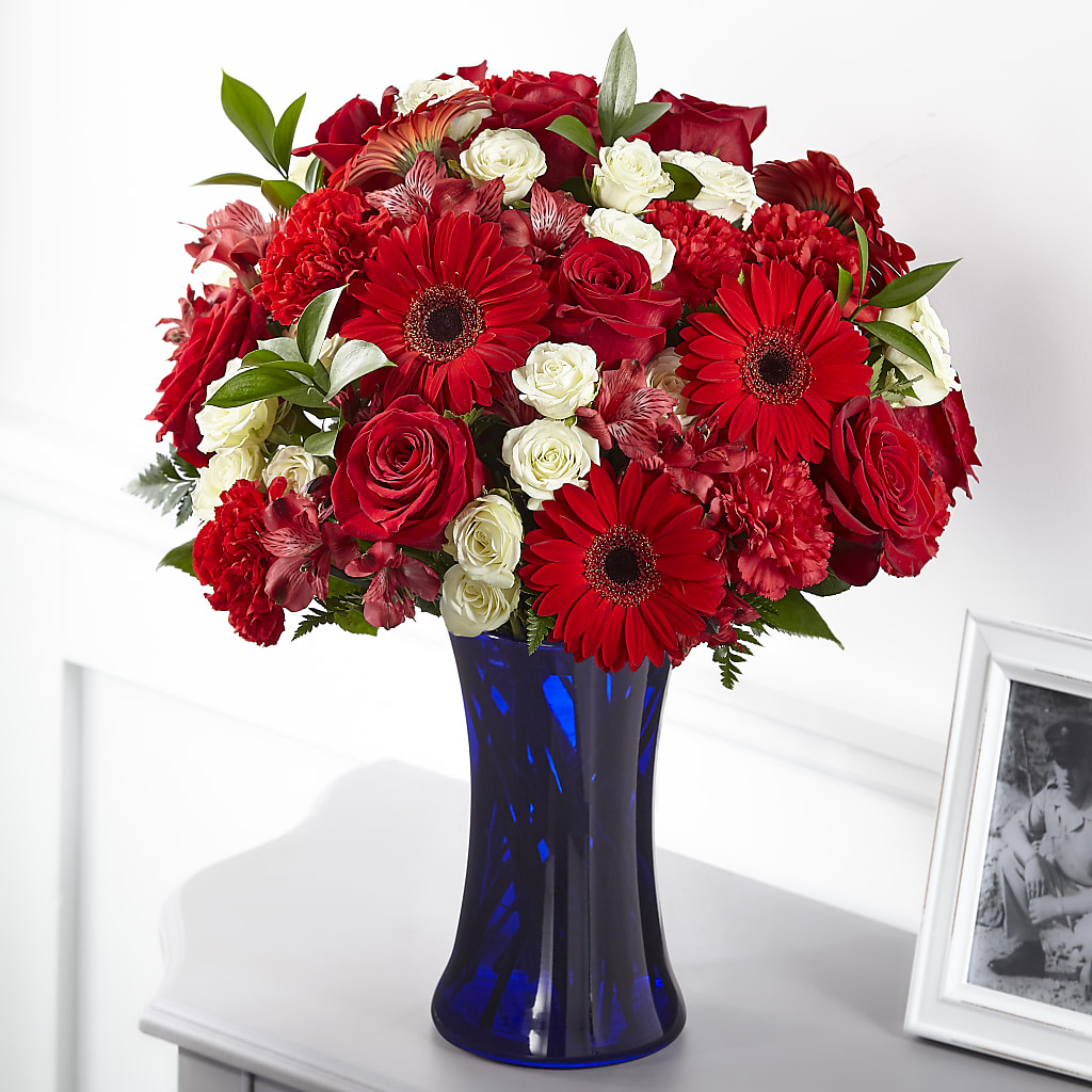 Hearts Embrace Bouquet – ILLUSIONS FLORAL & GIFTS LLC, Marshfield WI