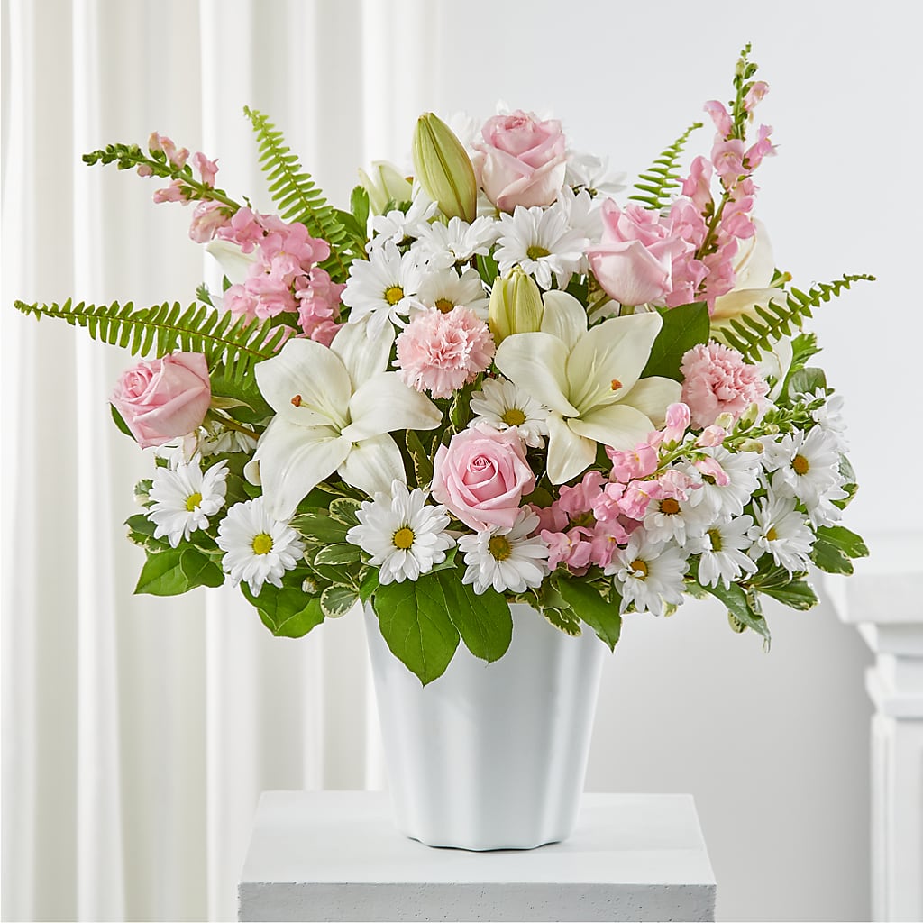 Soft Touch Tabletop Basket – ILLUSIONS FLORAL & GIFTS LLC, Marshfield WI