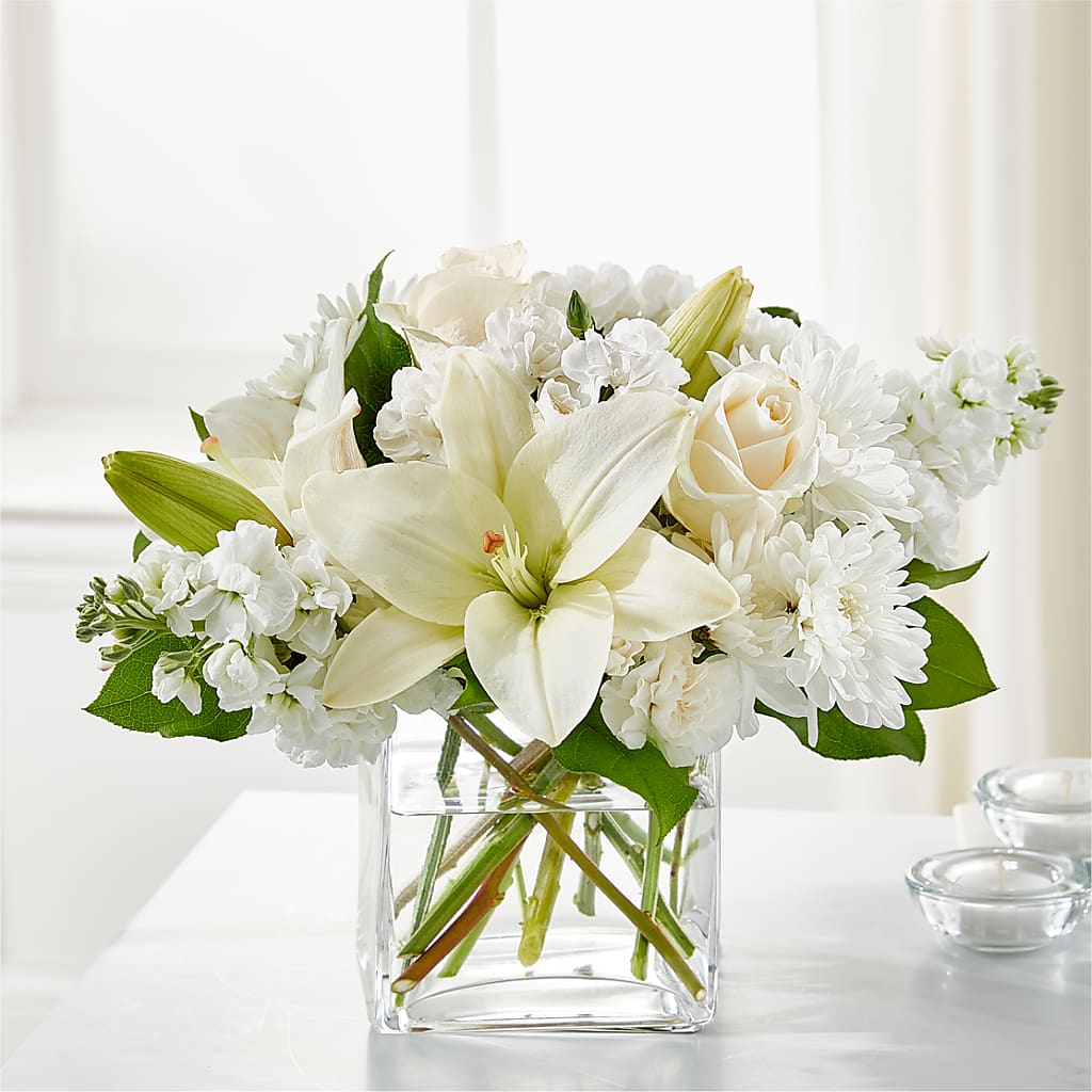 Gentle Breeze Bouquet – ILLUSIONS FLORAL & GIFTS LLC, Marshfield WI