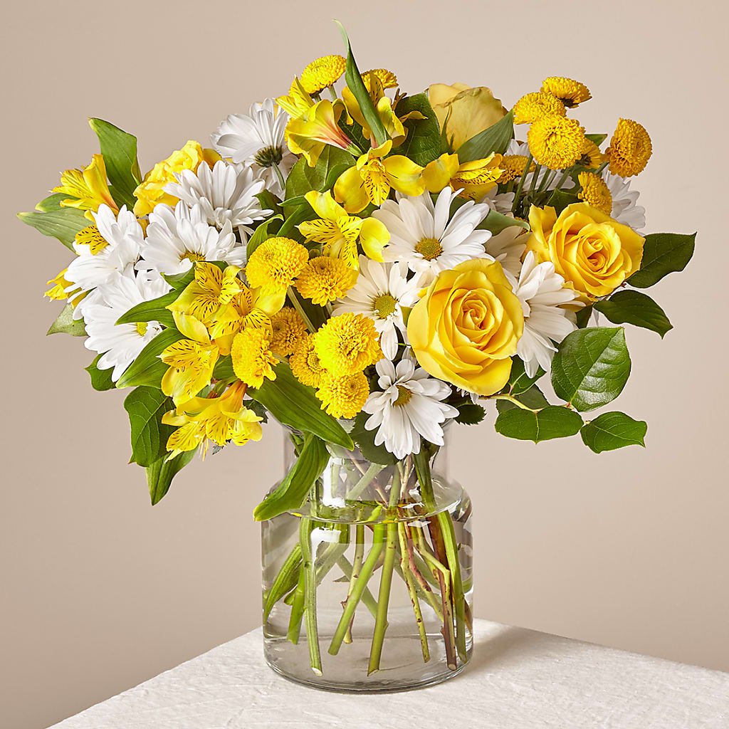 Sunny Sentiments Bouquet – ILLUSIONS FLORAL & GIFTS LLC, Marshfield WI