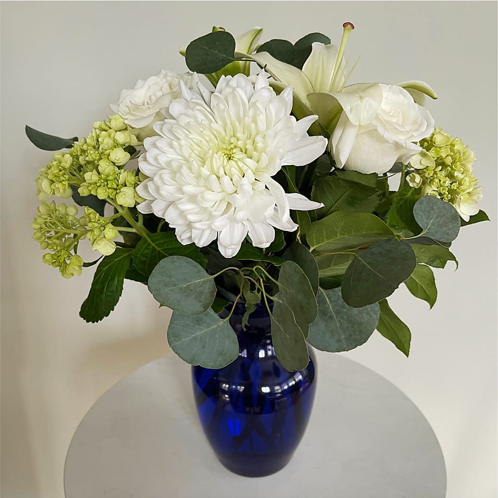 Snowy Dreams Bouquet – ILLUSIONS FLORAL & GIFTS LLC, Marshfield WI