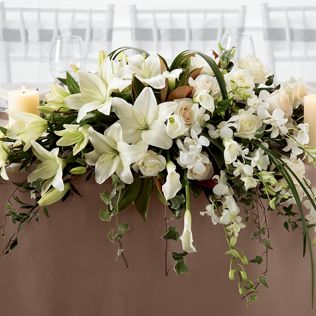 White Linen Arrangement – ILLUSIONS FLORAL & GIFTS LLC, Marshfield WI