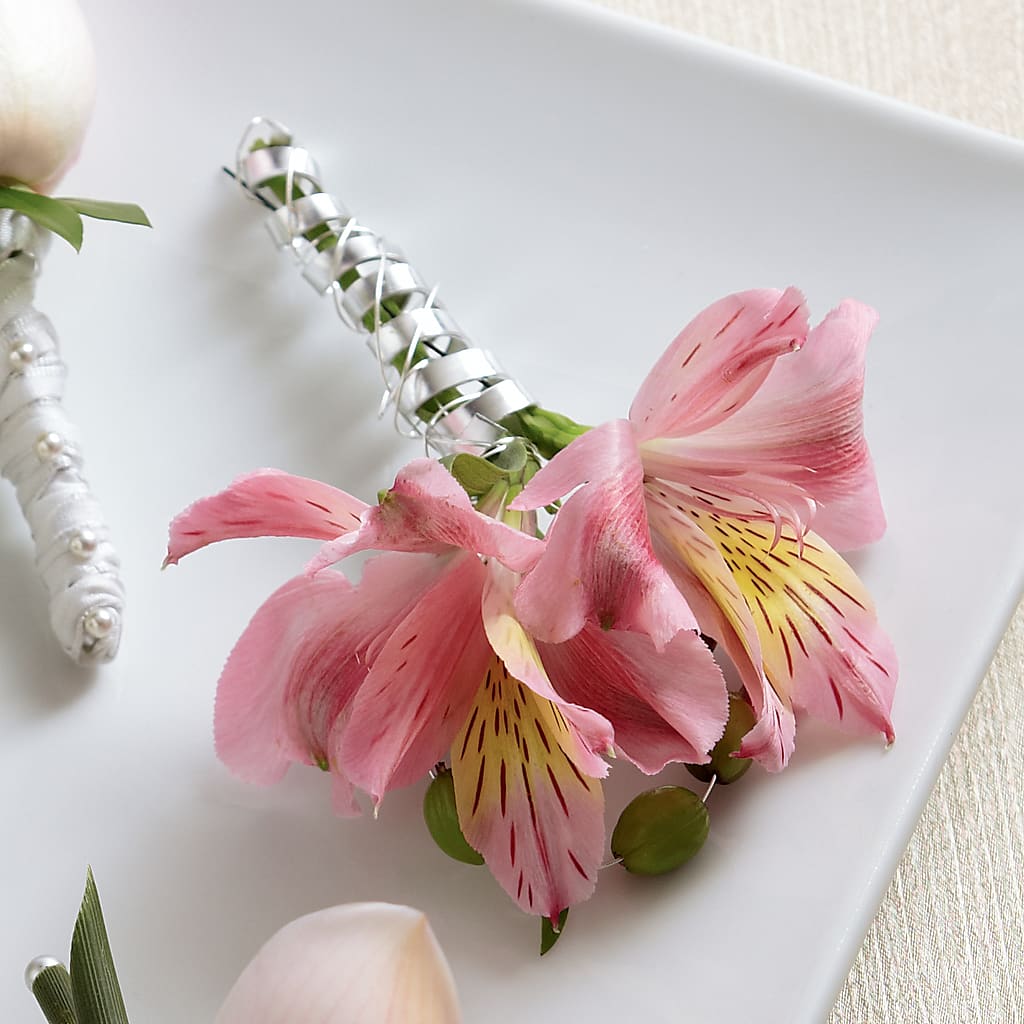 Pink Peruvian Lily Boutonniere – ILLUSIONS FLORAL & GIFTS LLC, Marshfield WI