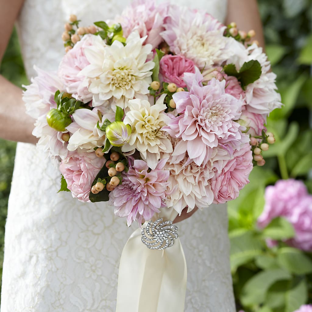 Heart's Promise Bouquet – ILLUSIONS FLORAL & GIFTS LLC, Marshfield WI