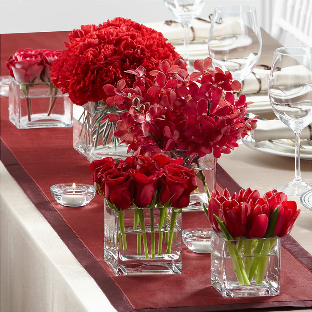 Modern Grace Centerpiece – ILLUSIONS FLORAL & GIFTS LLC, Marshfield WI