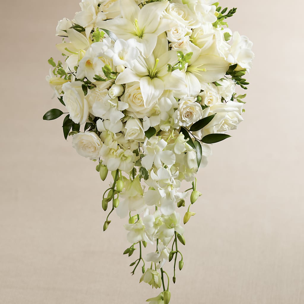White Wonders Bouquet – ILLUSIONS FLORAL & GIFTS LLC, Marshfield WI