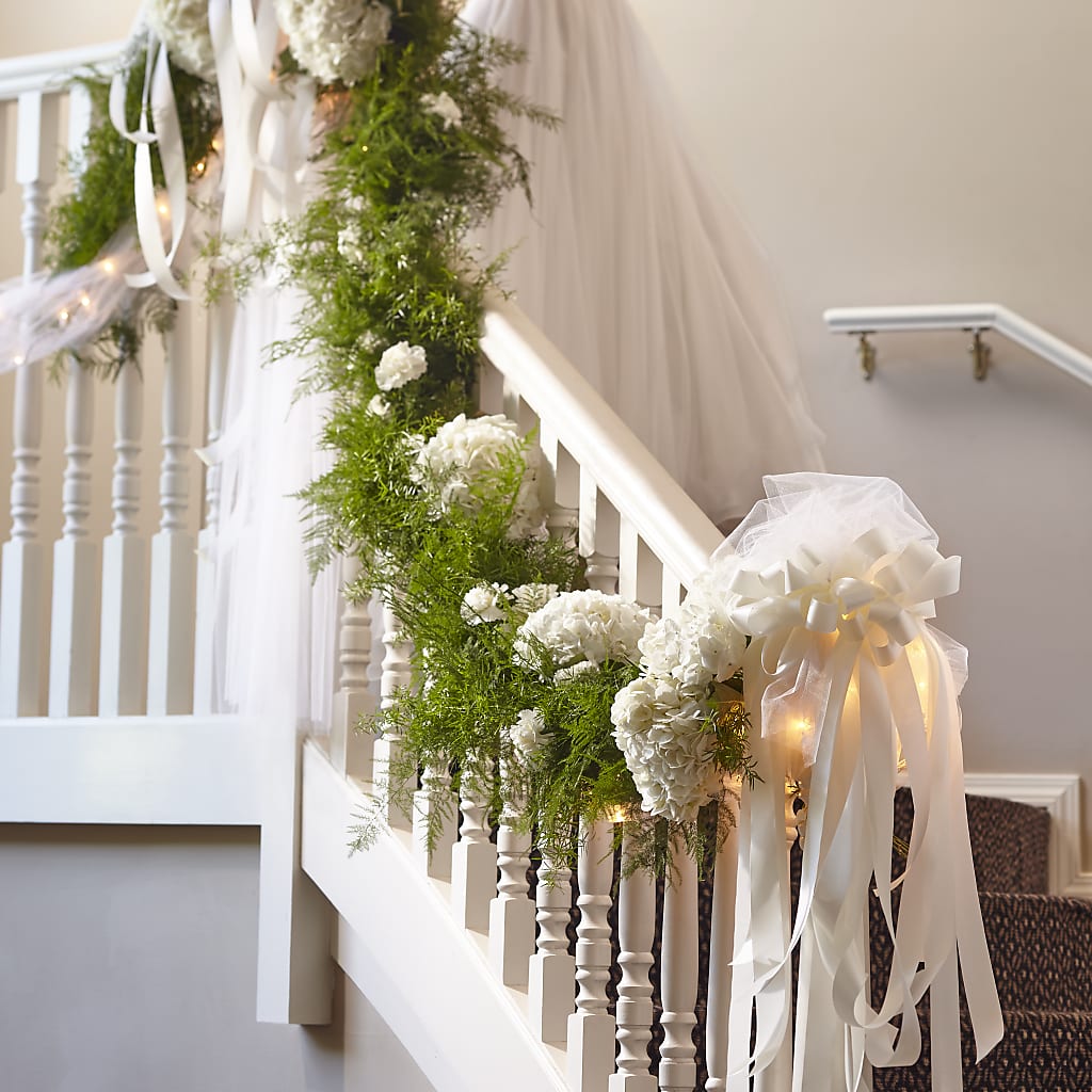 Champagne Dreams Garland – ILLUSIONS FLORAL & GIFTS LLC, Marshfield WI