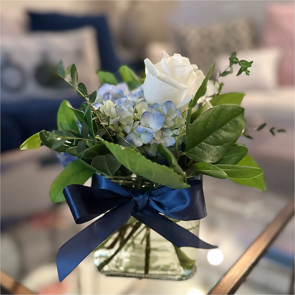 Sky Blue Delight Bouquet – ILLUSIONS FLORAL & GIFTS LLC, Marshfield WI