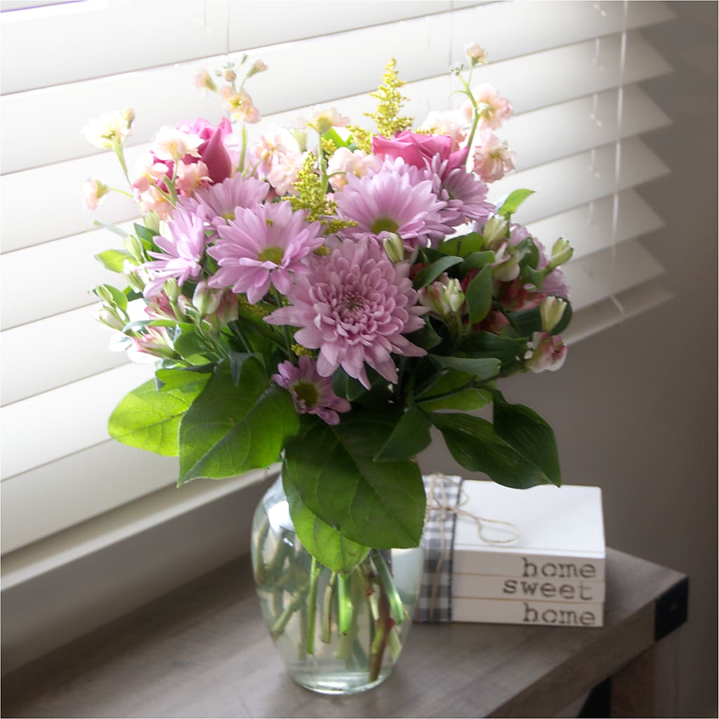 Pastel Tradition - A Florist Original – ILLUSIONS FLORAL & GIFTS LLC, Marshfield WI