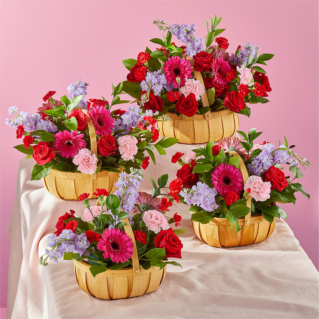 Pink Picnic Basket – ILLUSIONS FLORAL & GIFTS LLC, Marshfield WI