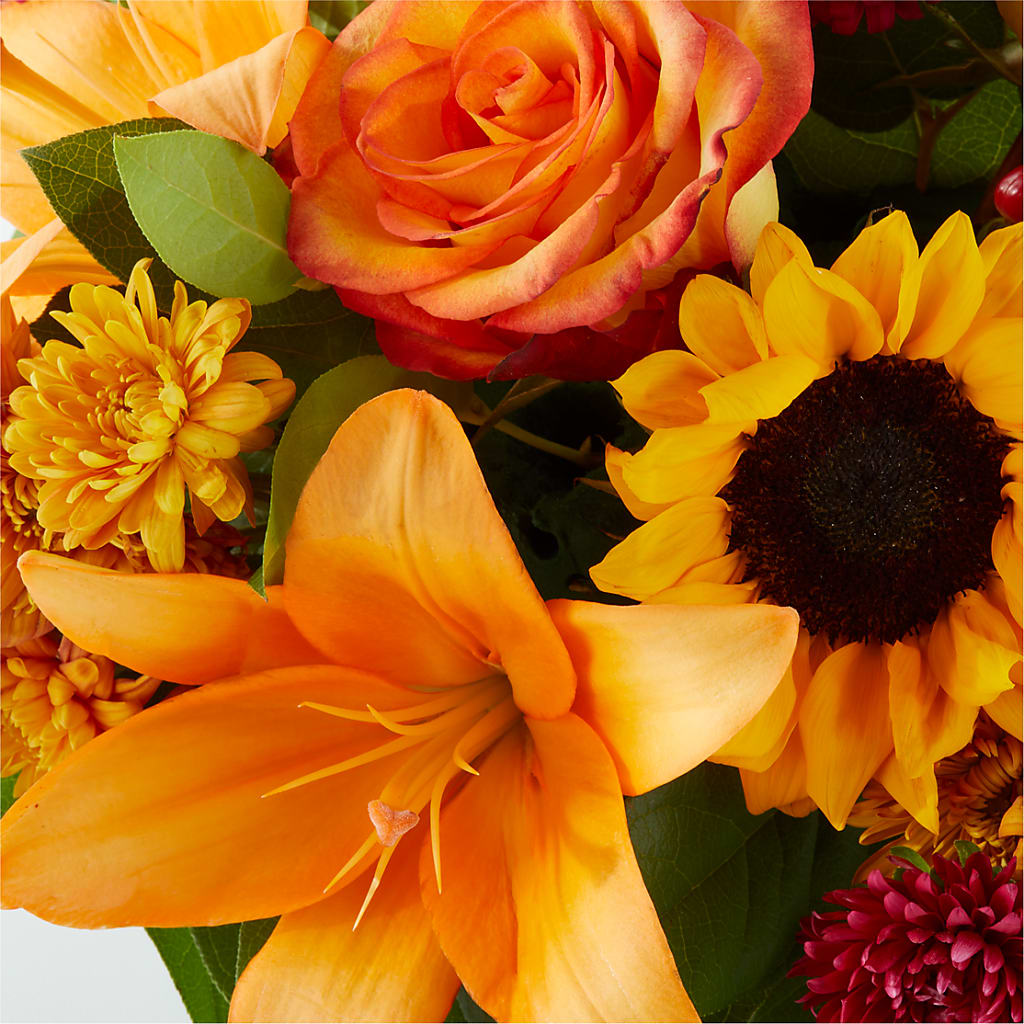 Grateful Centerpiece – ILLUSIONS FLORAL & GIFTS LLC, Marshfield WI