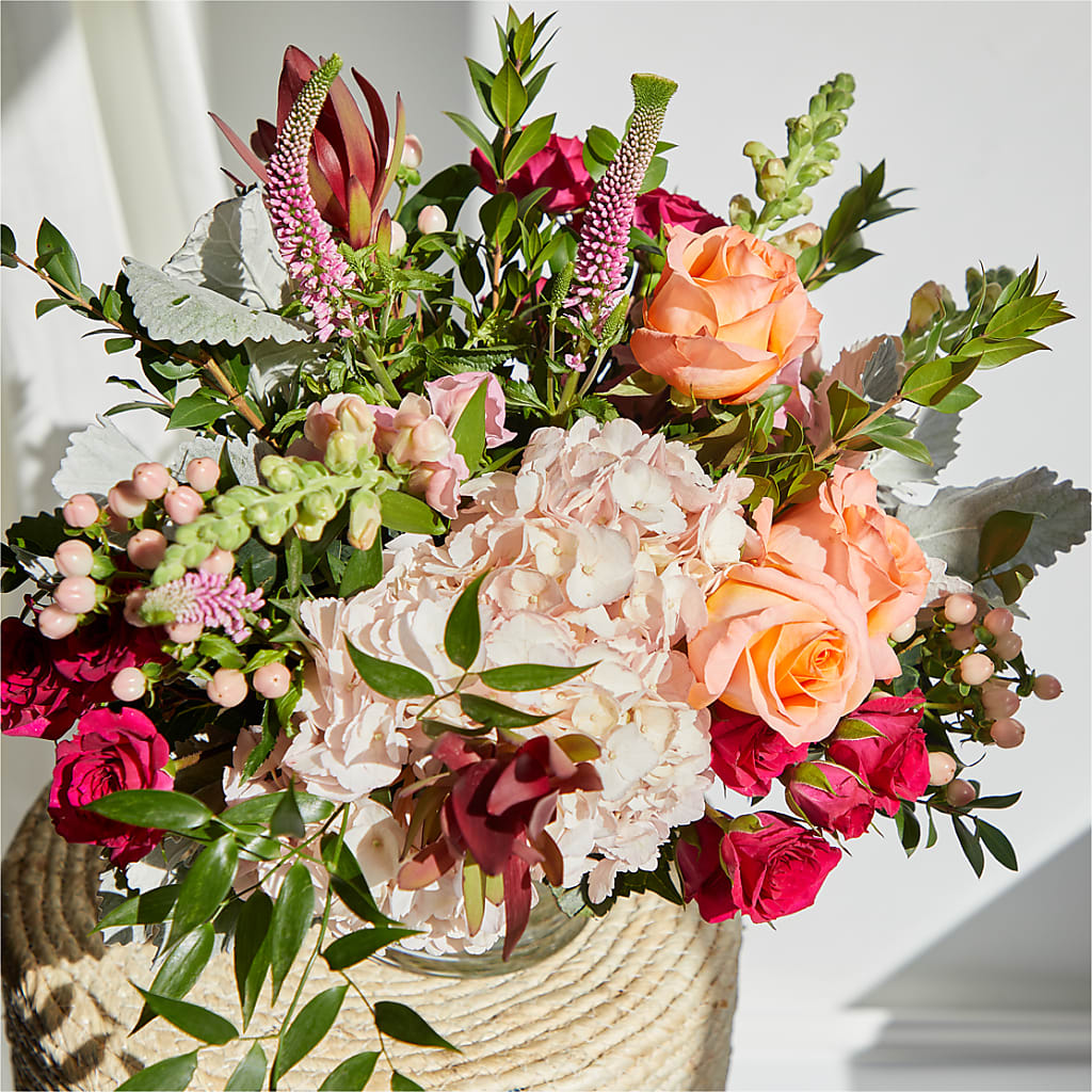 Glitz & Glam Bouquet – ILLUSIONS FLORAL & GIFTS LLC, Marshfield WI