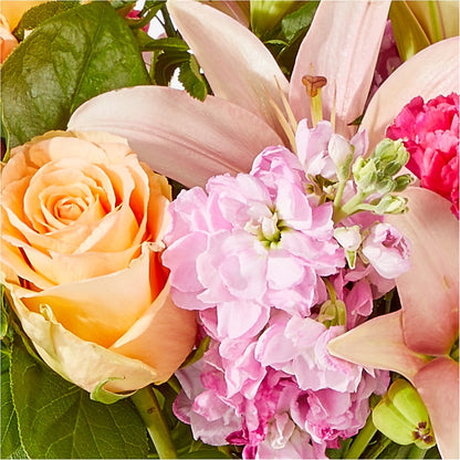 Bisous Bouquet – ILLUSIONS FLORAL & GIFTS LLC, Marshfield WI