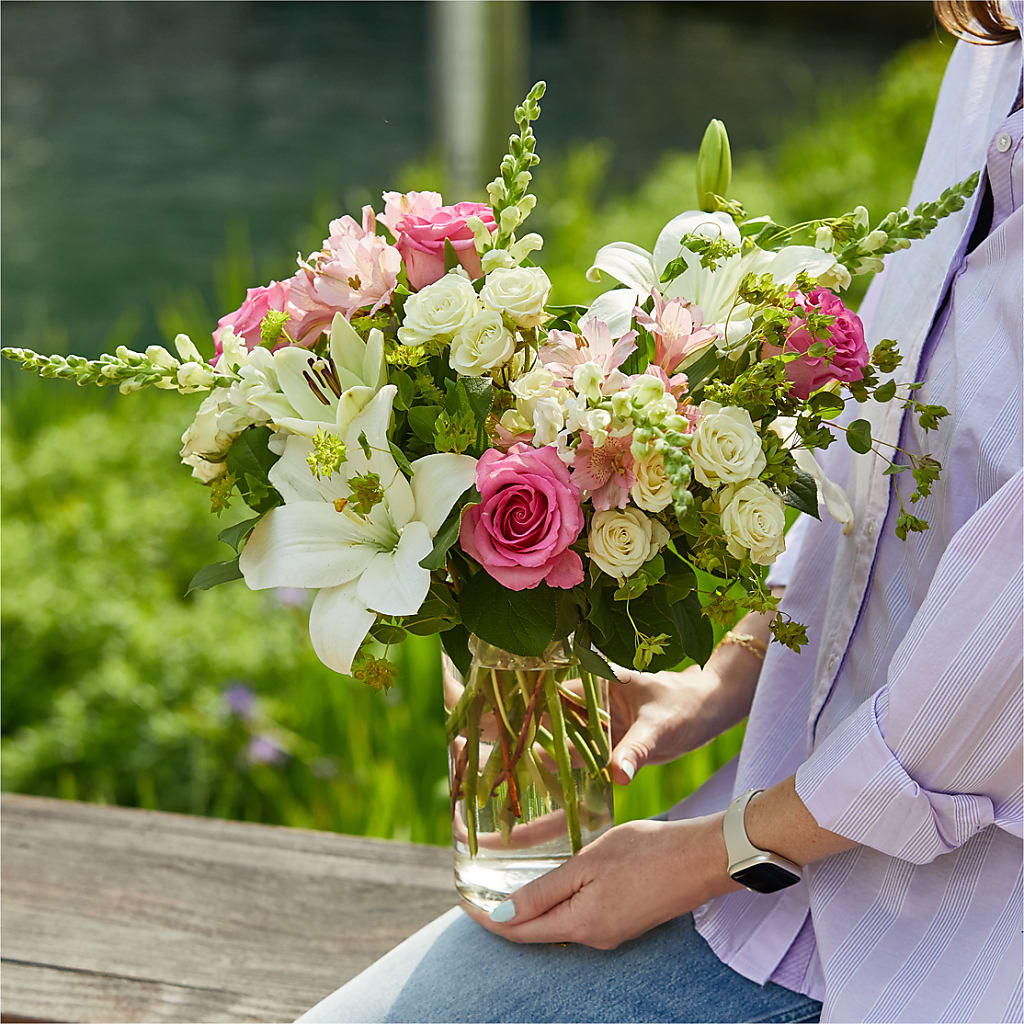 Fondly Bouquet – ILLUSIONS FLORAL & GIFTS LLC, Marshfield WI