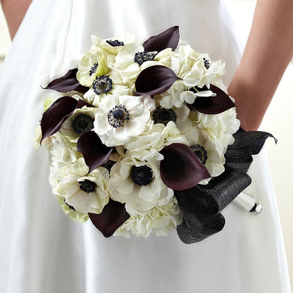To Have and To Hold Bouquet – ILLUSIONS FLORAL & GIFTS LLC, Marshfield WI
