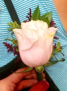 Single Rose Boutonniere - Your color choice